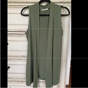 Sleeveless cardigan by Zenana